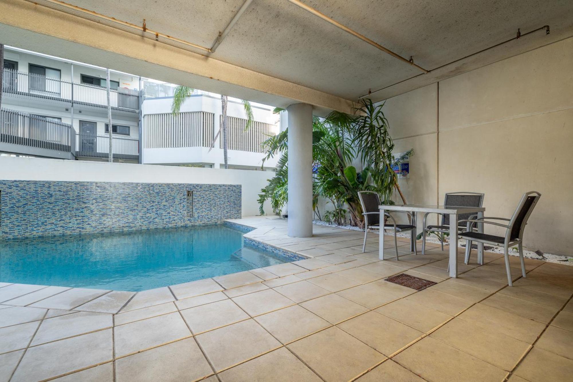 Oaks Townsville Metropole Hotel Exterior foto