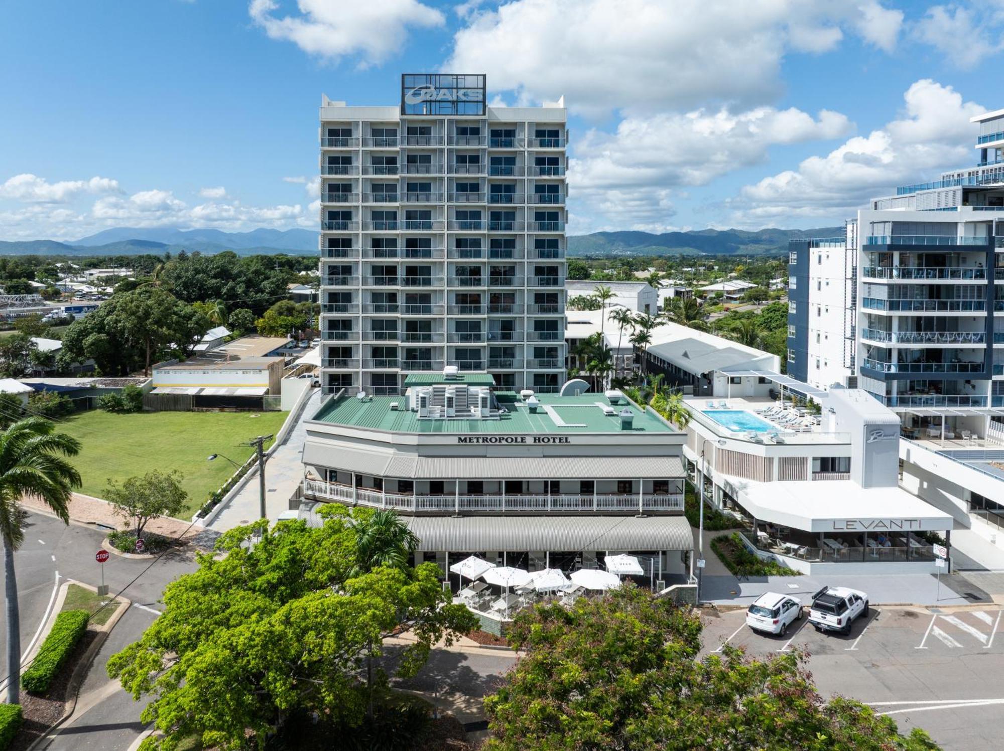 Oaks Townsville Metropole Hotel Exterior foto